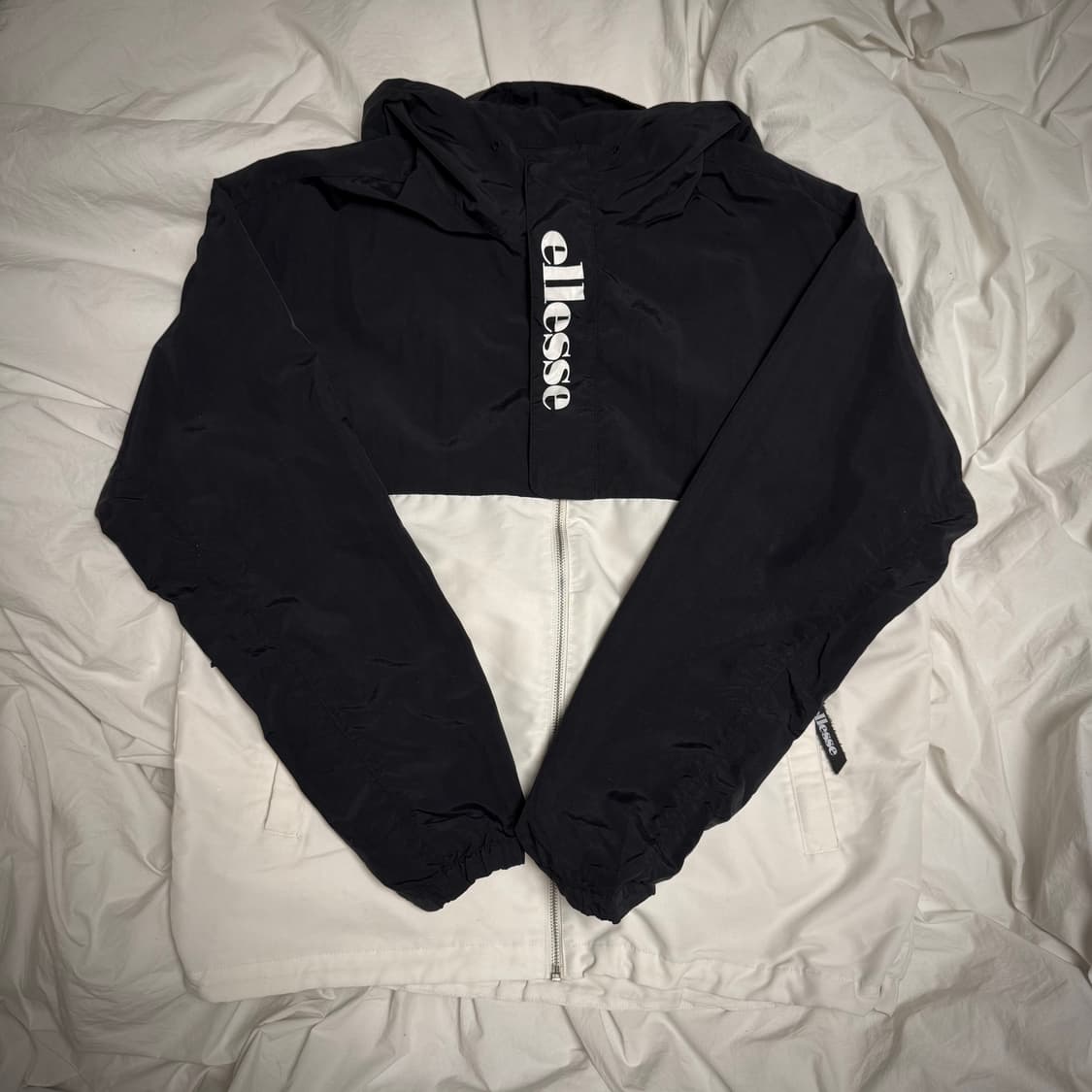 ellesse 바람막이 상품이미지2