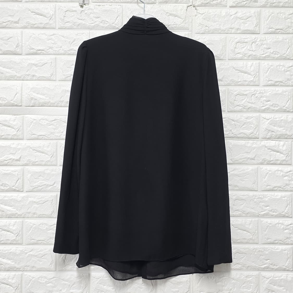 모조에스핀 뉴욕 블랙 비즈 장식 블라우스 M 상품이미지4