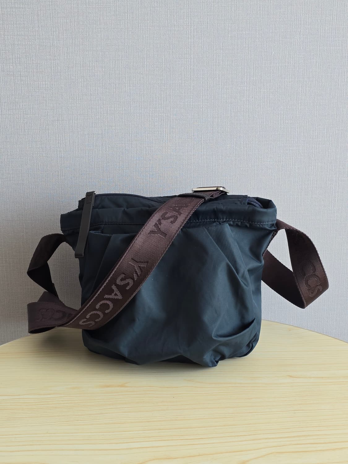 요지야마모토 Y'saccs 테이프 로고 크로스백 상품이미지1