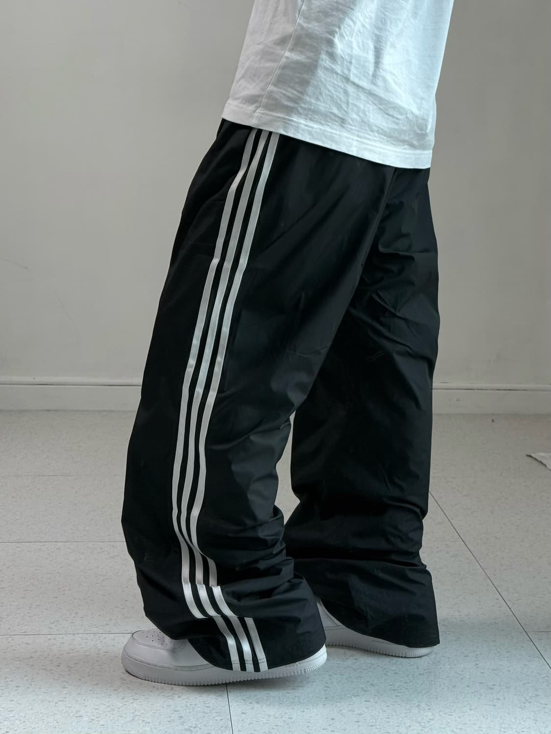 아디다스 와이드 나일론 트랙팬츠 상품이미지3