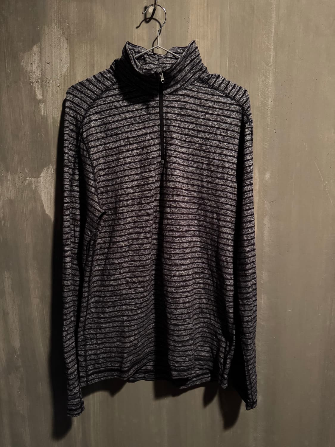 Vintage Striped Half-Zip High Neck Top 상품이미지1