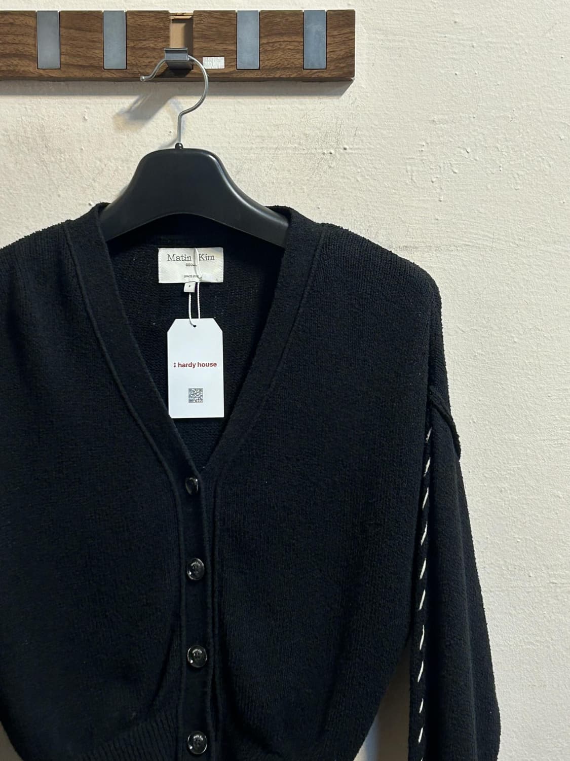 마뗑킴 사이드 스티치 크롭 가디건 상품이미지3