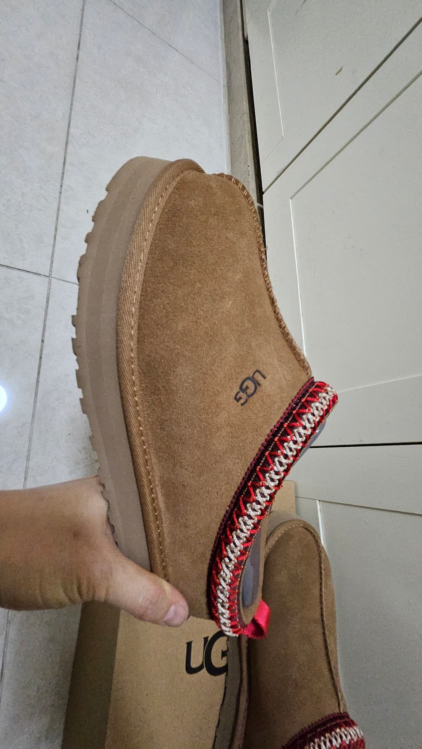미국정품 UGG 어그 키즈 타즈 size 6(245) 새 상품 상품이미지3