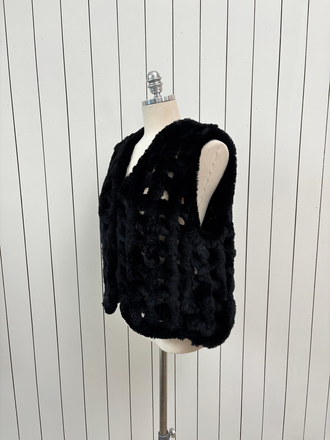 니팅 블랙 래빗 베스트 상품이미지2