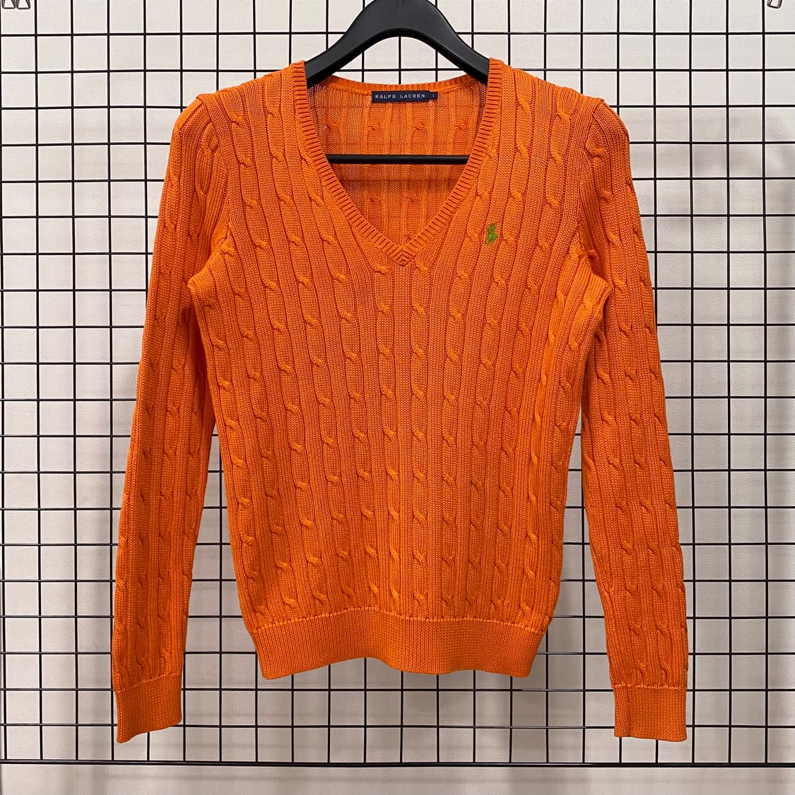 폴로 랄프로렌 케이블 브이넥 니트 오렌지 상품이미지1