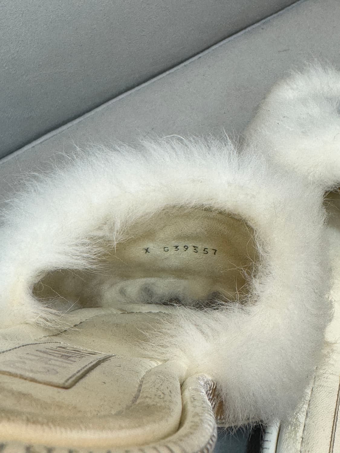 샤넬 퍼 시어링 뮬 슬리퍼 37사이즈 상품이미지3