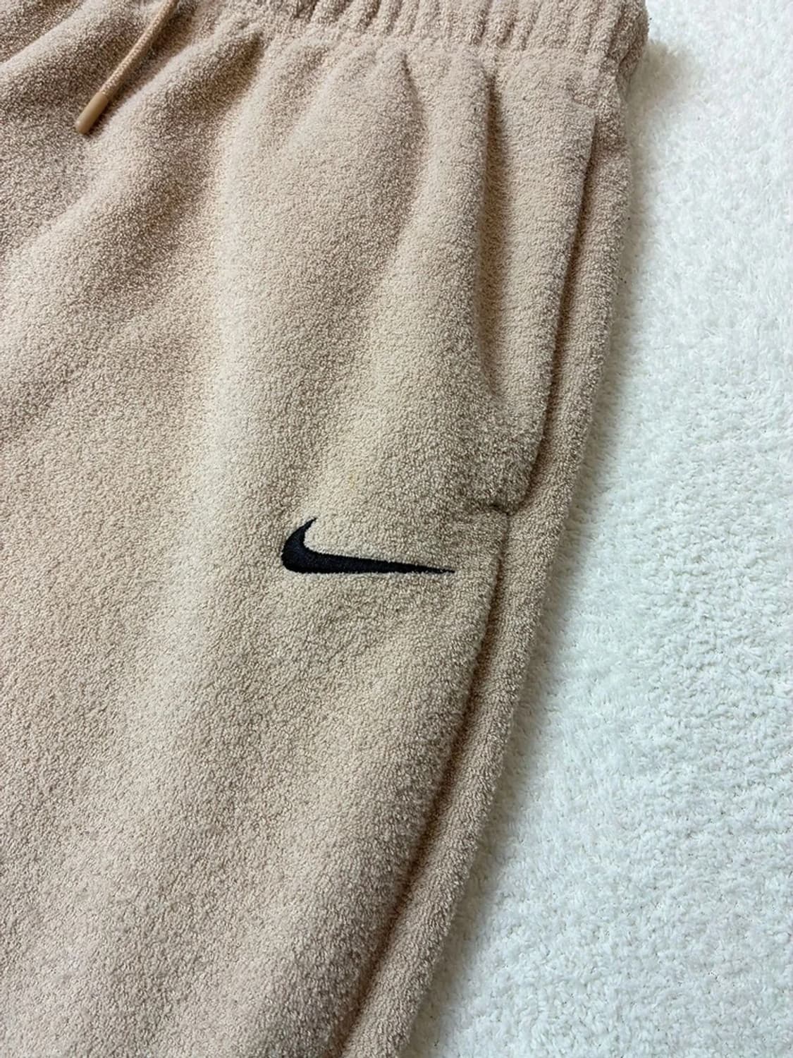 나이키 22FW 플러시 하이라이즈 오버 플리스 팬츠 PN5763    상품이미지3