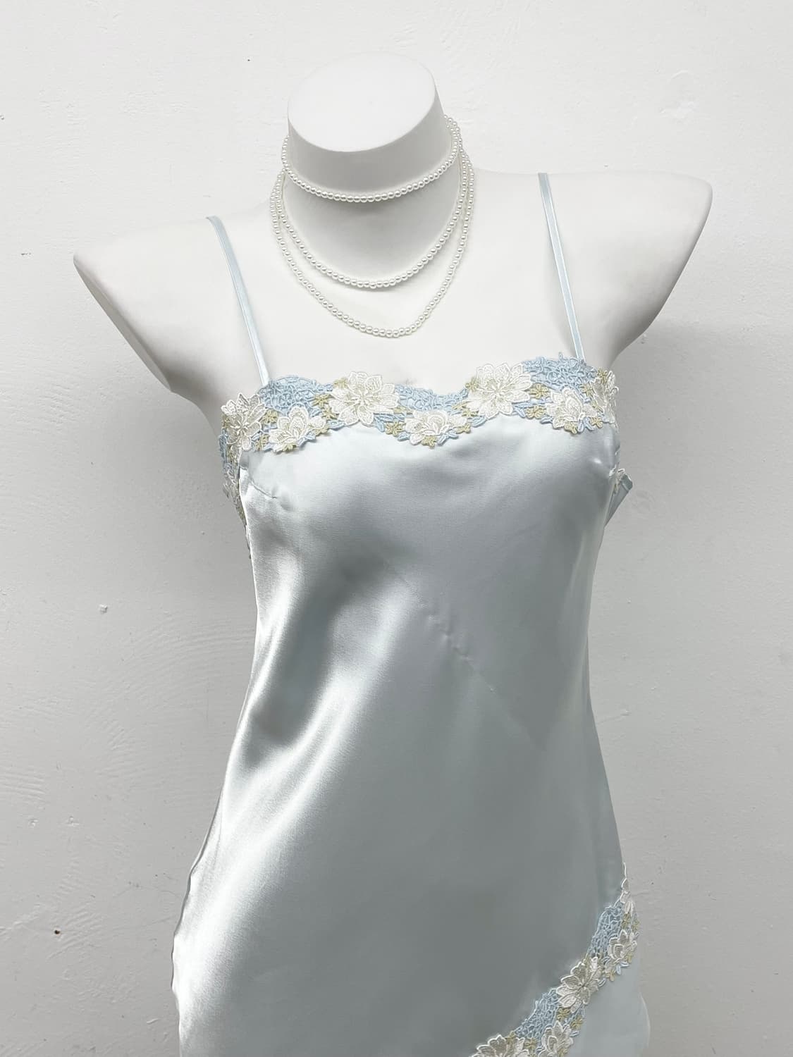 페어리 새틴 프릴 슬립 상품이미지2