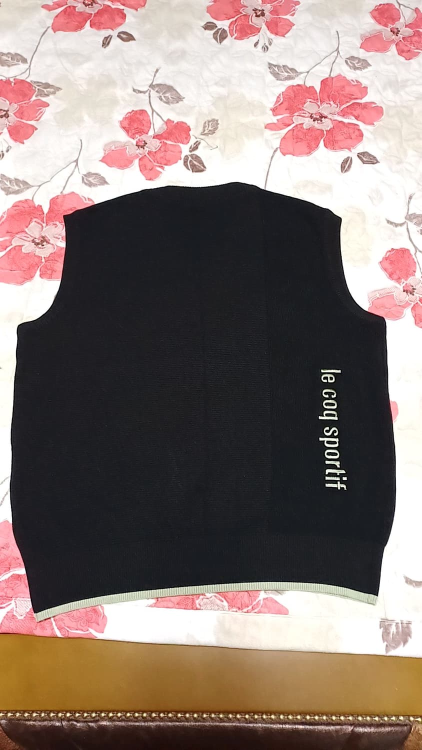 르꼬끄골프 얇은니트조끼 실측110 가슴60 기장70 상품이미지3