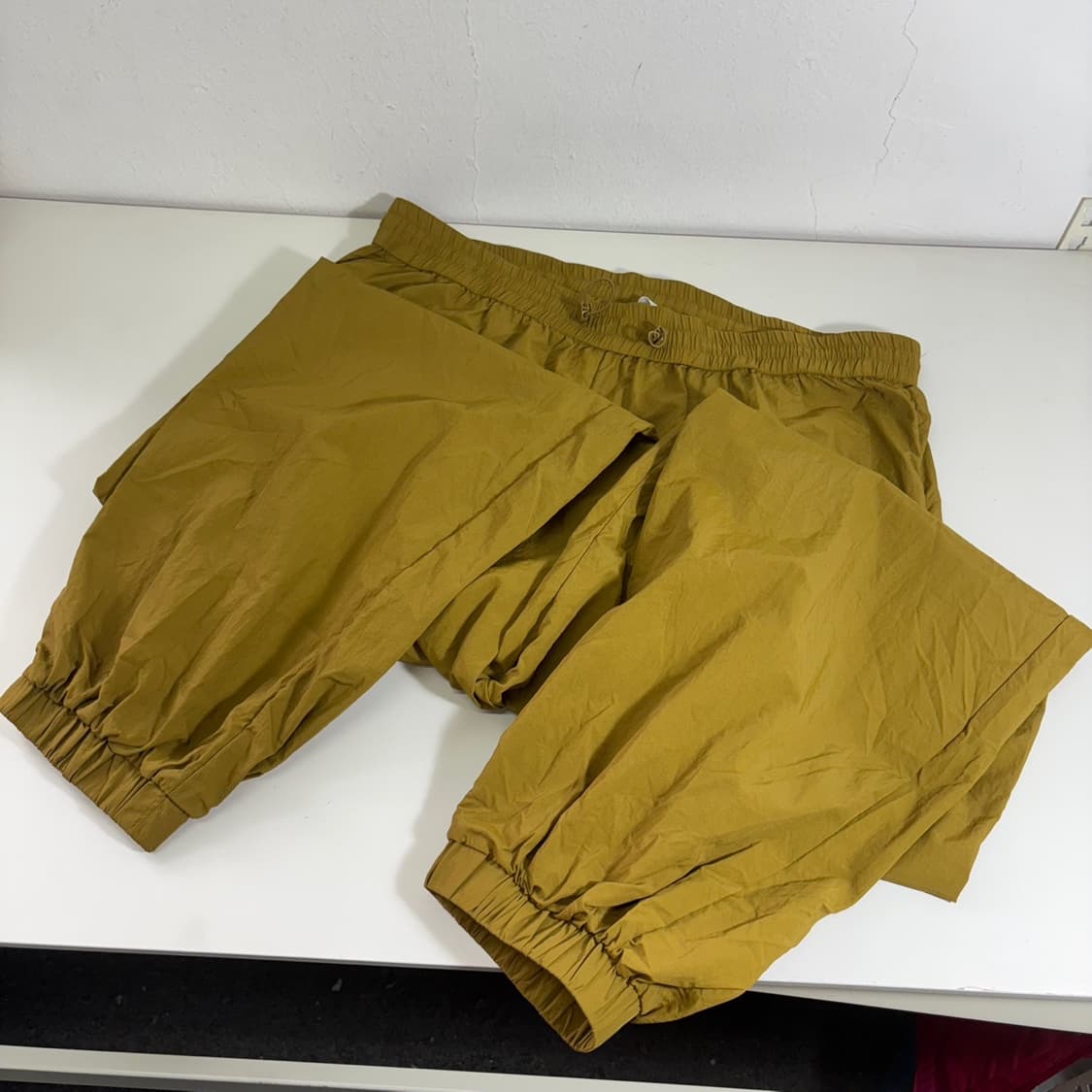 L-XL 흐앤므 H&M 올리브카키 루즈핏 부스럭폴리 조거팬츠 상품이미지3