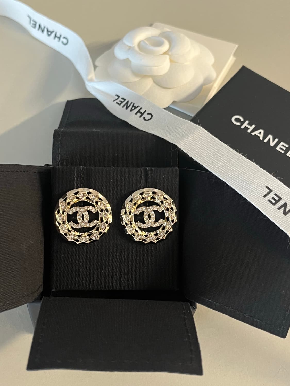(새상품) 샤넬 CC 로고 귀걸이 상품이미지1