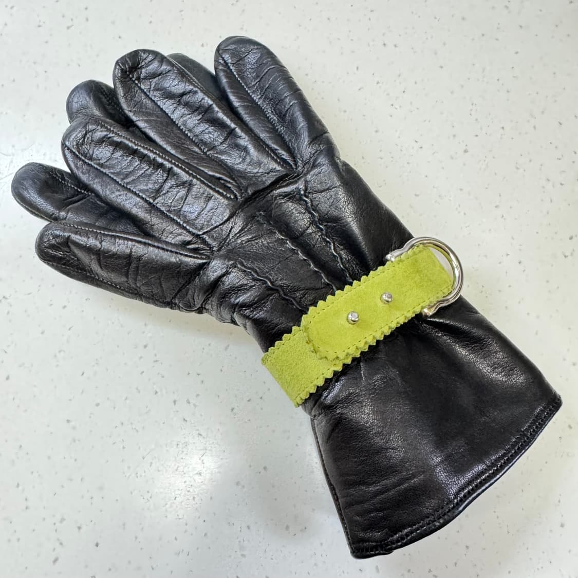 Sermoneta Gloves 라임색 스웨이드 뱅글 / 장갑벨트 상품이미지4