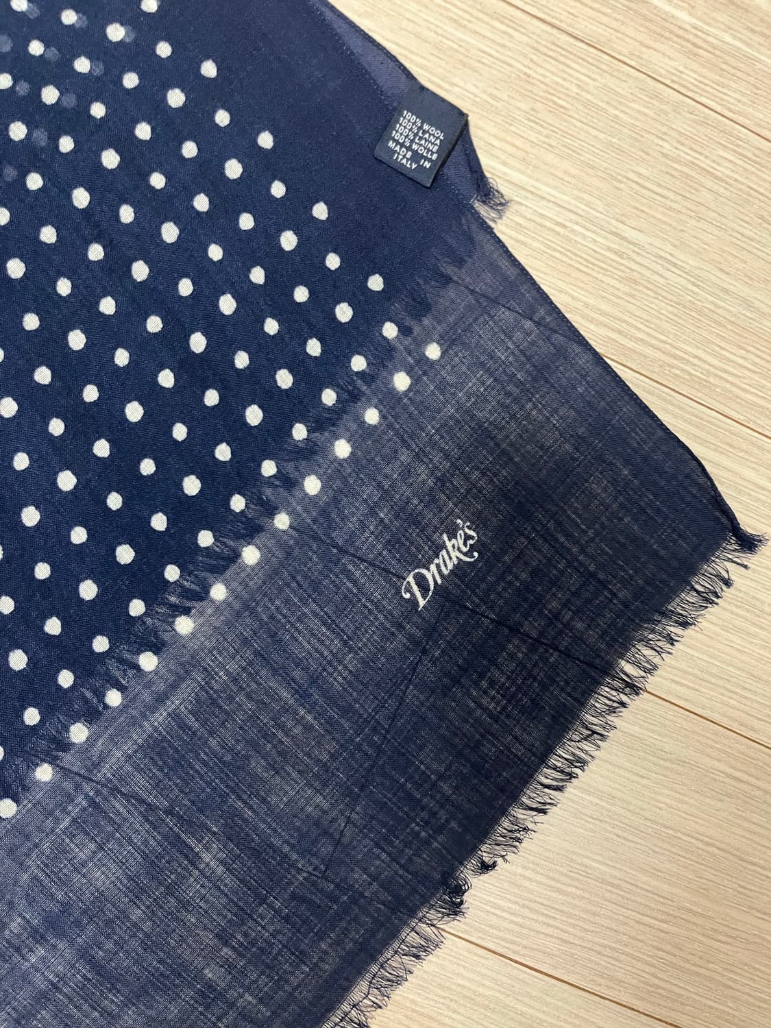 [드레익스] Drake's - Navy Polka Dot Wool 스카프 상품이미지6