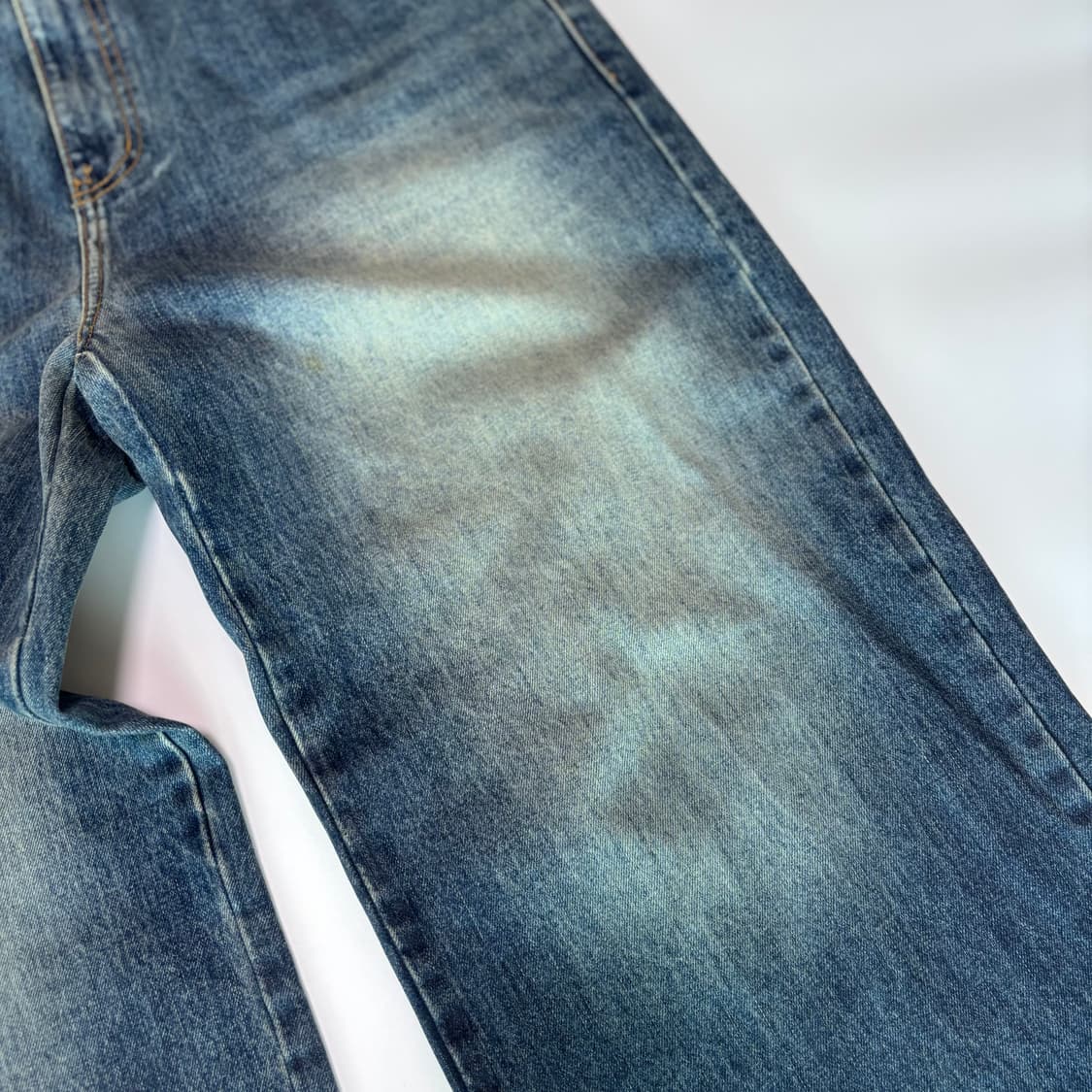 [Matin Kim] 마틴킴 로고 자수 와이드 워싱 데님 팬츠 상품이미지2