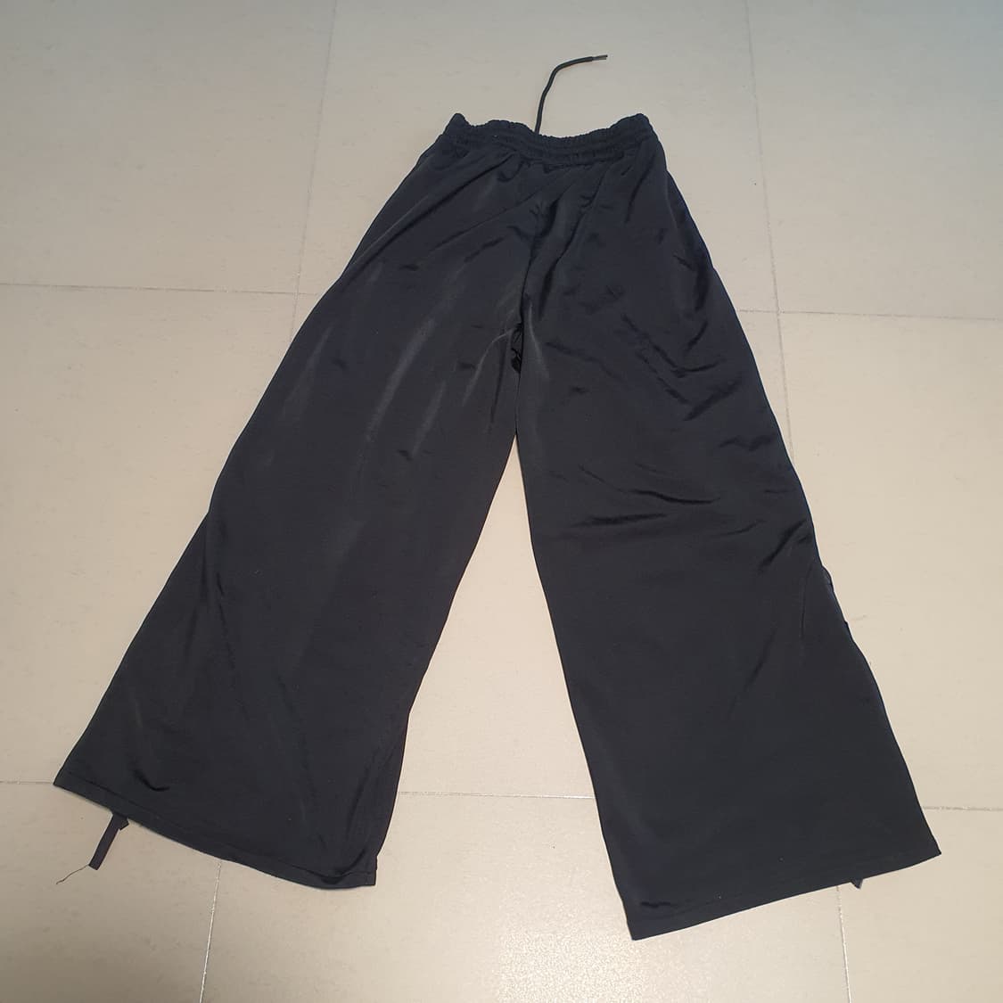 아디다스 와이드레그 트랙 와이드팬츠 상품이미지3