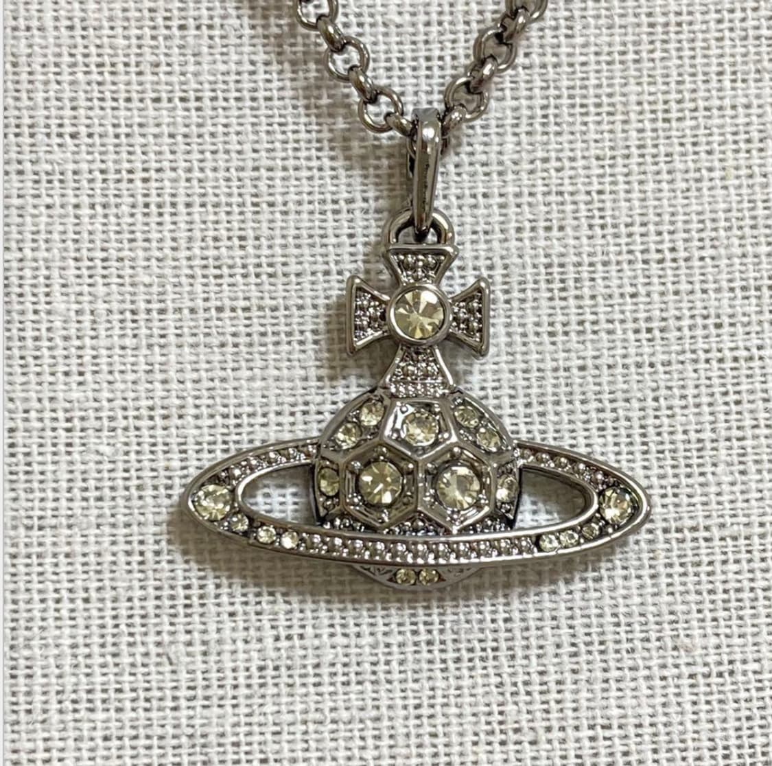 비비안웨스트우드 크리스탈 그레이실버 orb 팬던트 목걸이 상품이미지6