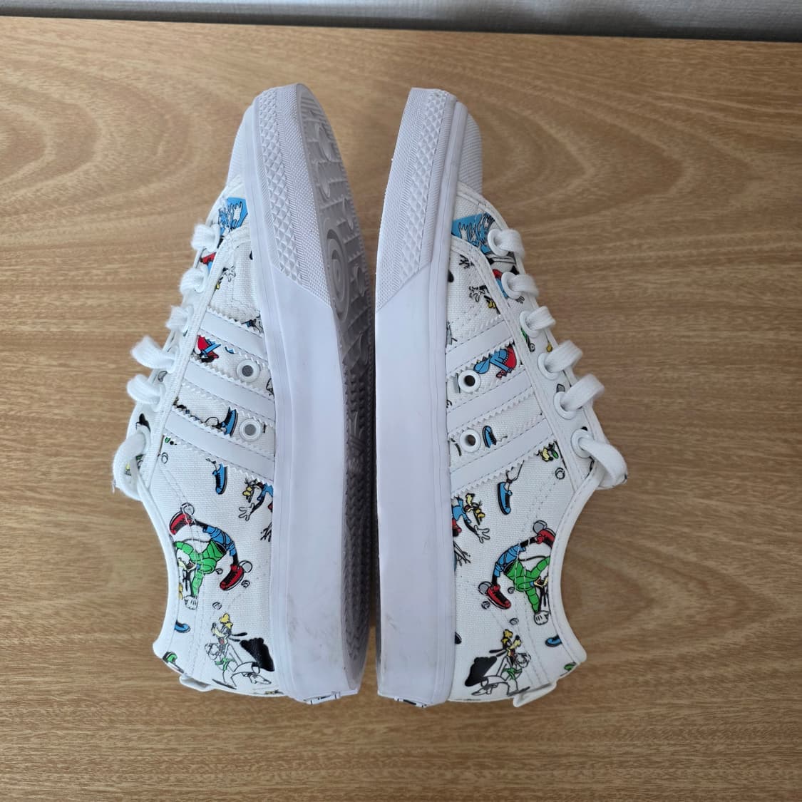 (235mm)아디다스 니짜 디즈니 콜라보 스니커즈 운동화 상품이미지4