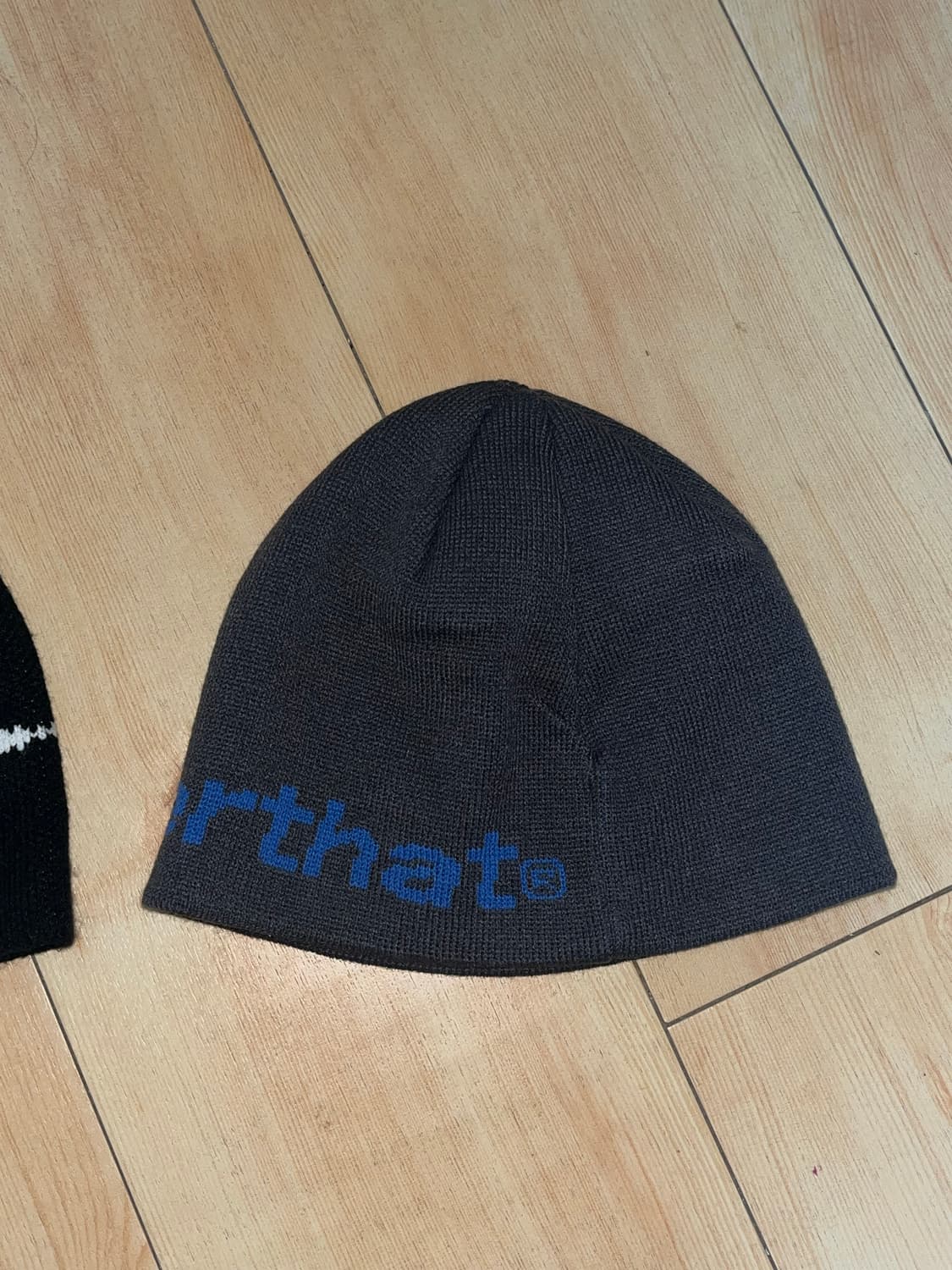 디스이즈네버댓SP-Logo No Cuff Beanie Charcoal 상품이미지1