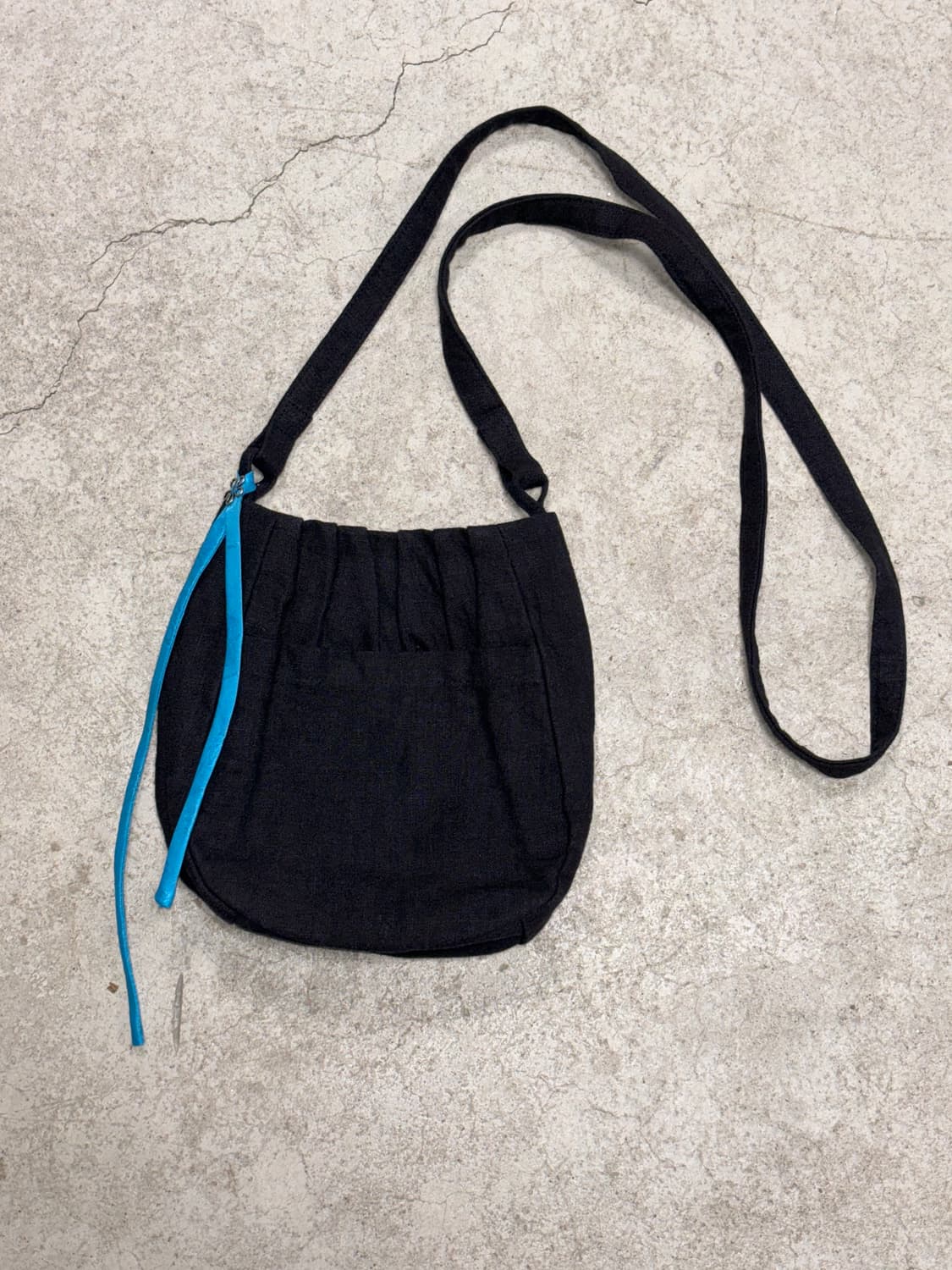 돌실나이 라미 크로스백 상품이미지4