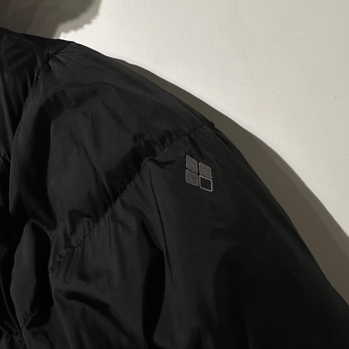 몽벨 24fw 리버시블 플리스 패딩 자켓 블랙 상품이미지9