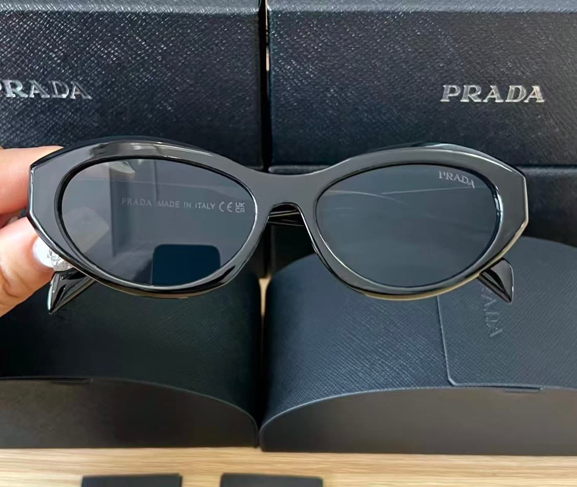 프라다 심볼 선글라스 슬레이트 그레이 렌즈 얼터너티브 핏 상품이미지1