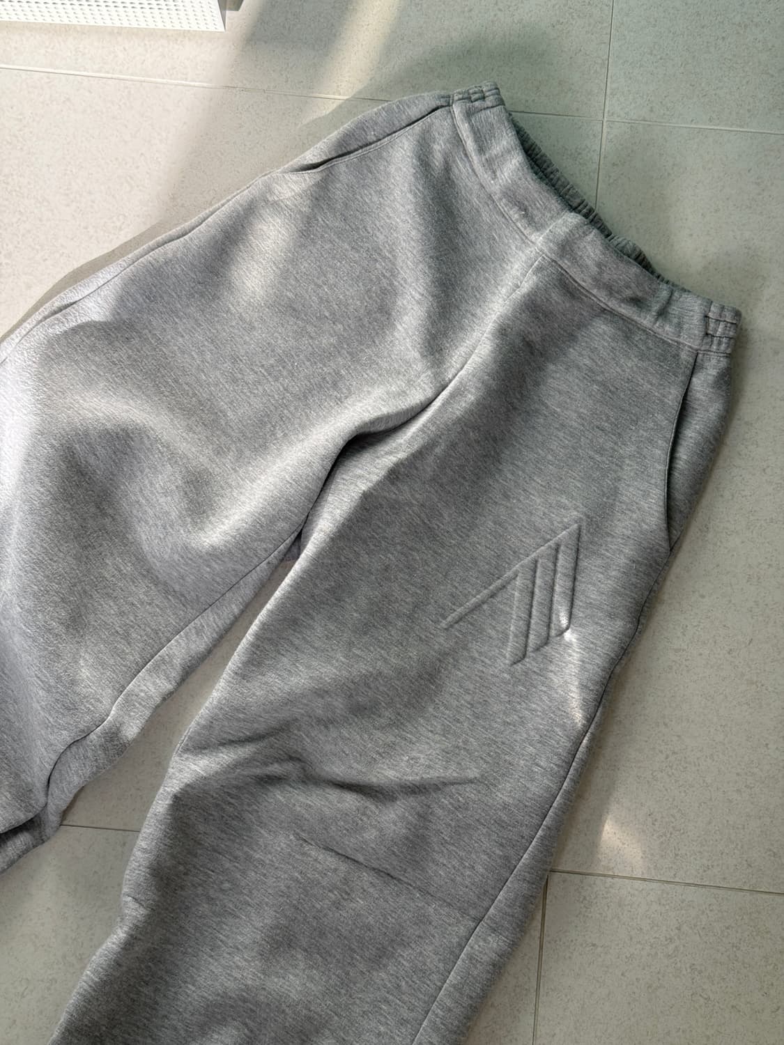 더아티코 스웻팬츠 그레이 상품이미지3