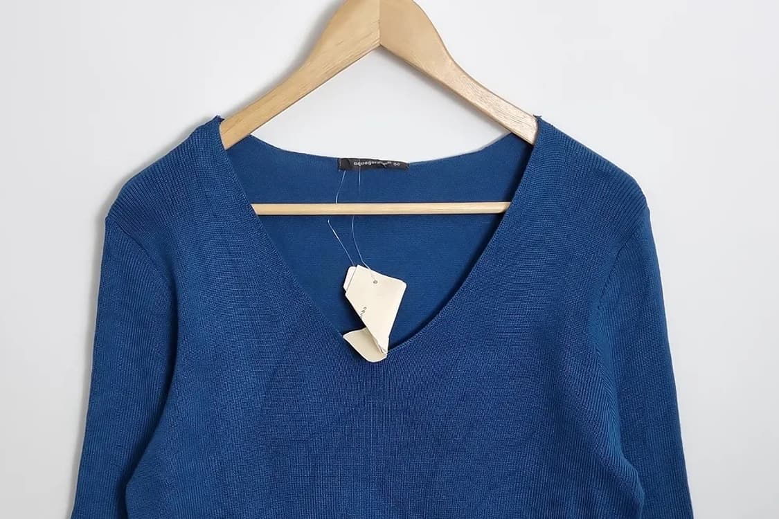 aquagarage 네이비 브이넥 니트 상품이미지3