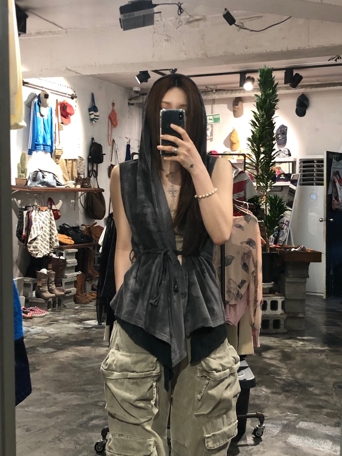 [2650] charcoal hooded vest 상품이미지1