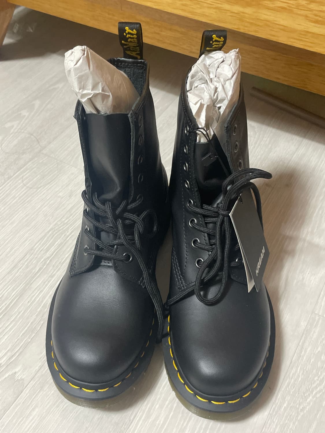 닥터마틴 나파레더 1460 여성 240 상품이미지1