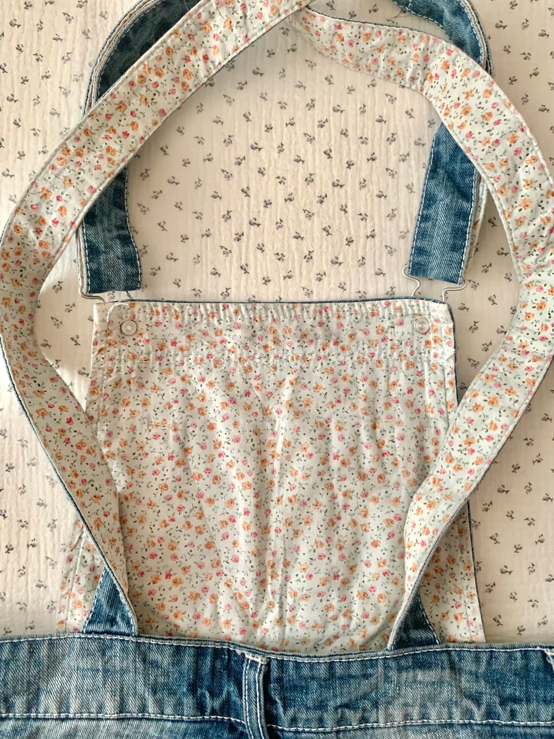 잔꽃 레이스 멜빵 반바지 상품이미지2