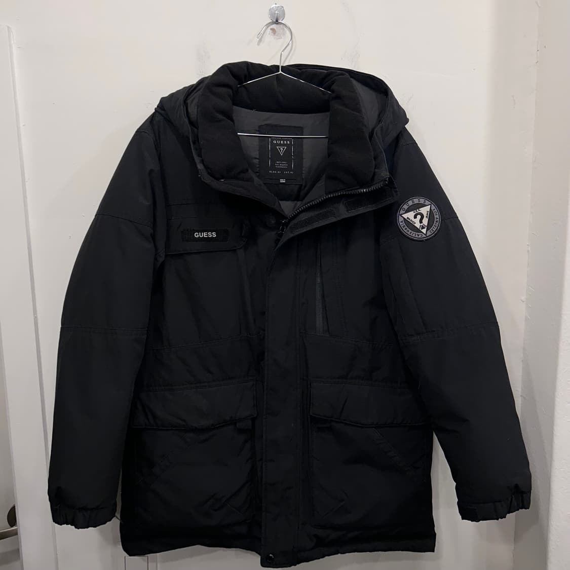 게스 덕다운 슬리브와펜 멀티포켓 후드 패딩 상품이미지2