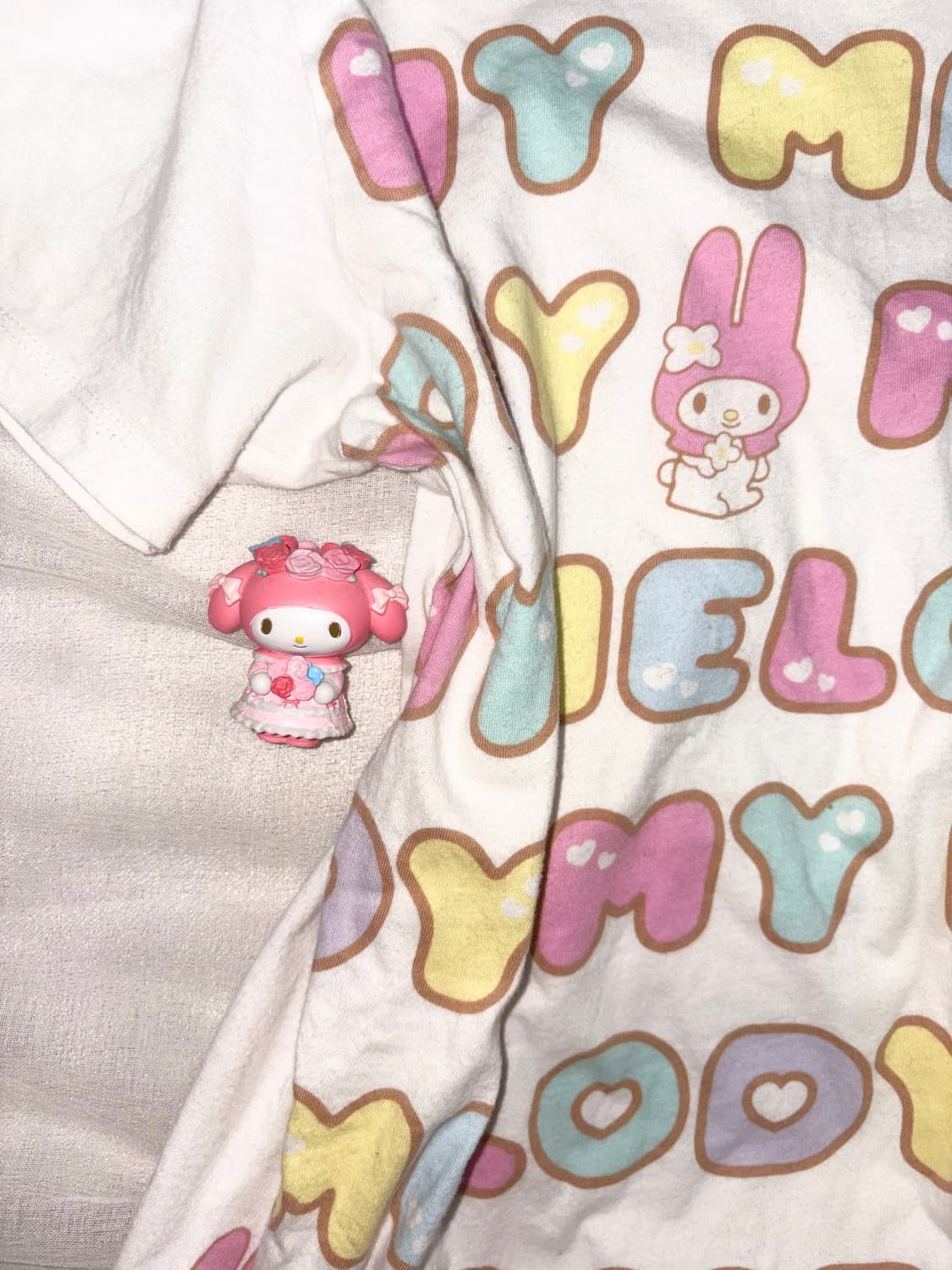 일본유니클로 마이멜로디 화이트 반팔 탑 상의 상품이미지3