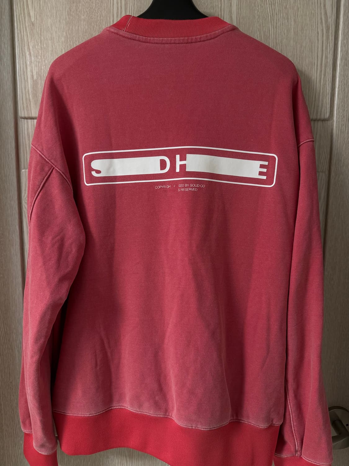 솔리드옴므 가먼트다잉 맨투맨 핑크 상품이미지2