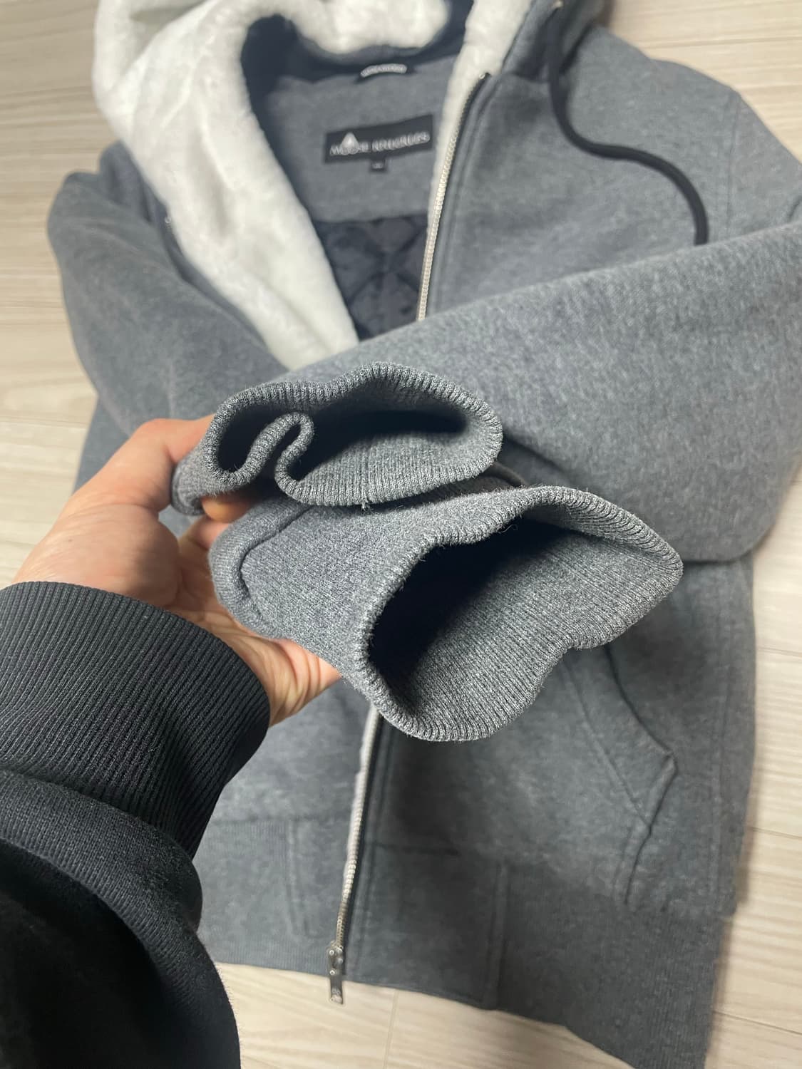 정품 한글택 무스너클 버니스웨터 여성M 상품이미지5