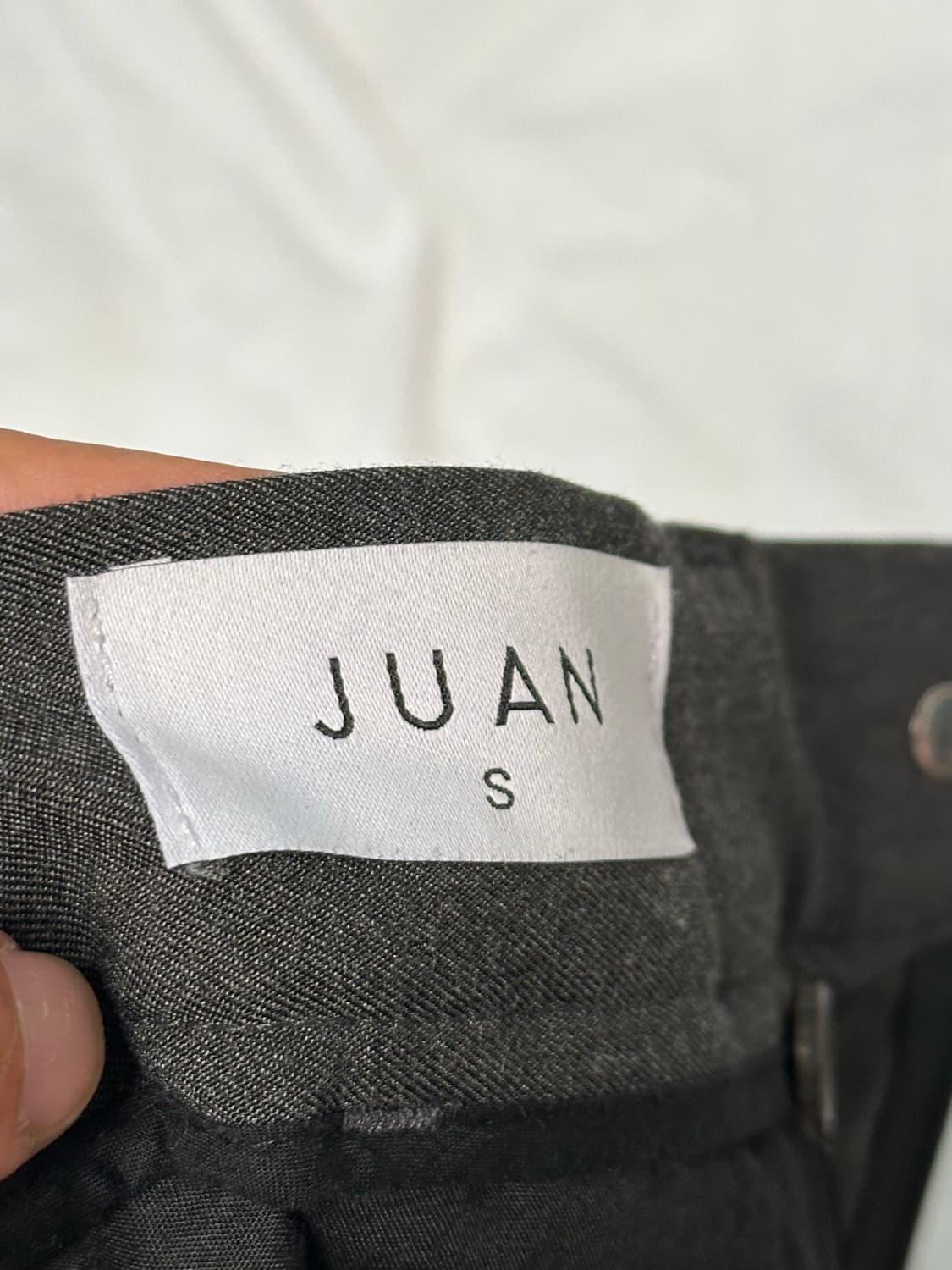 주앙옴므 투플리츠 슬랙스 차콜 s 상품이미지3