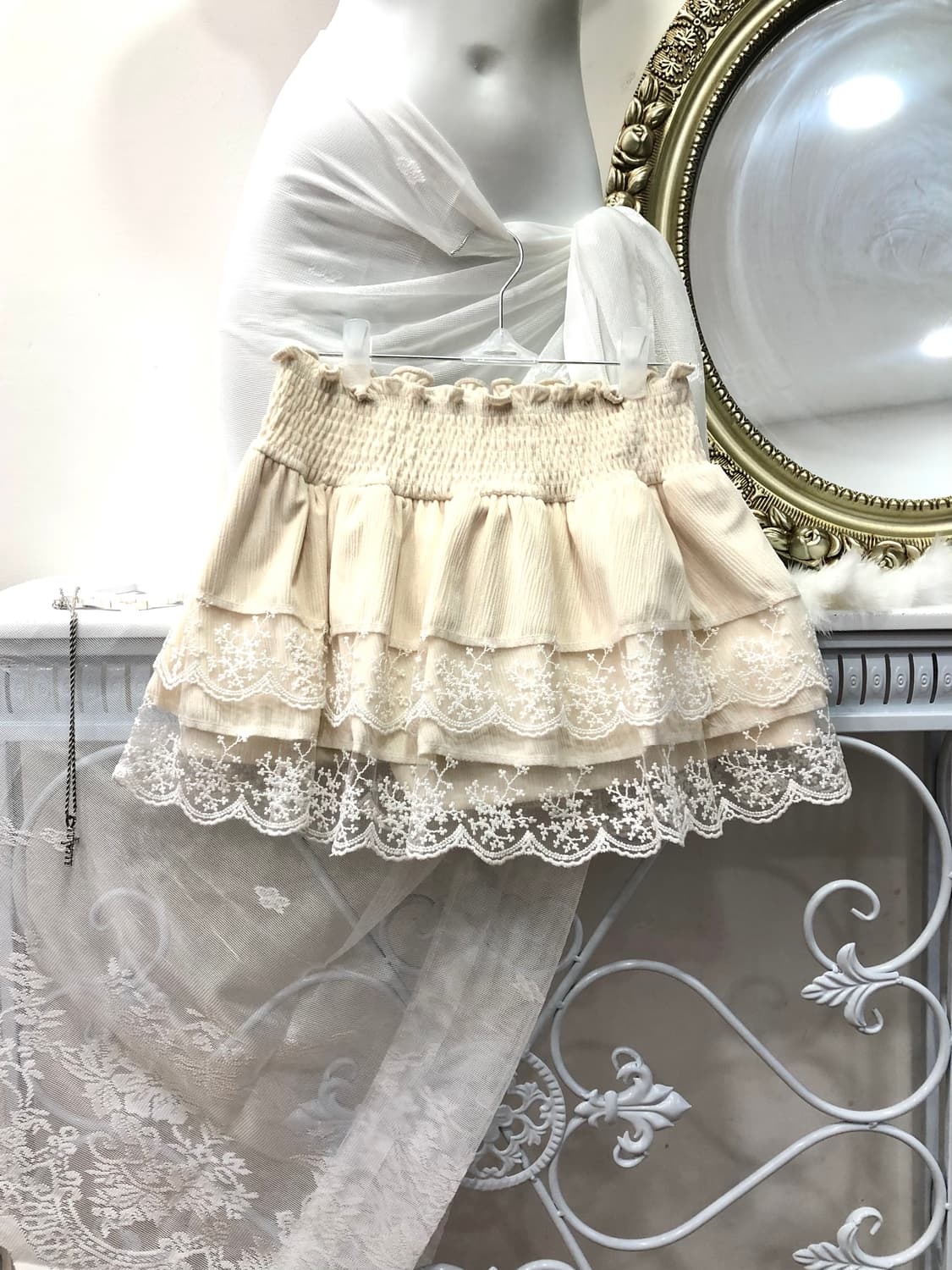 ivory lace detail cancan skirt 상품이미지1