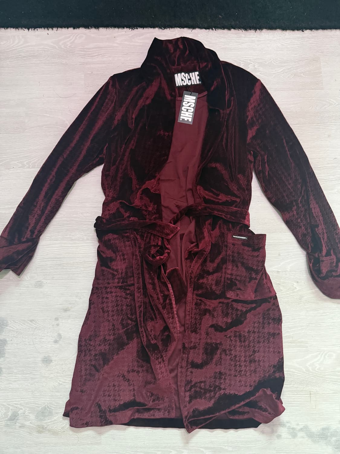 미스치프 로브 판매합니다! 상품이미지1