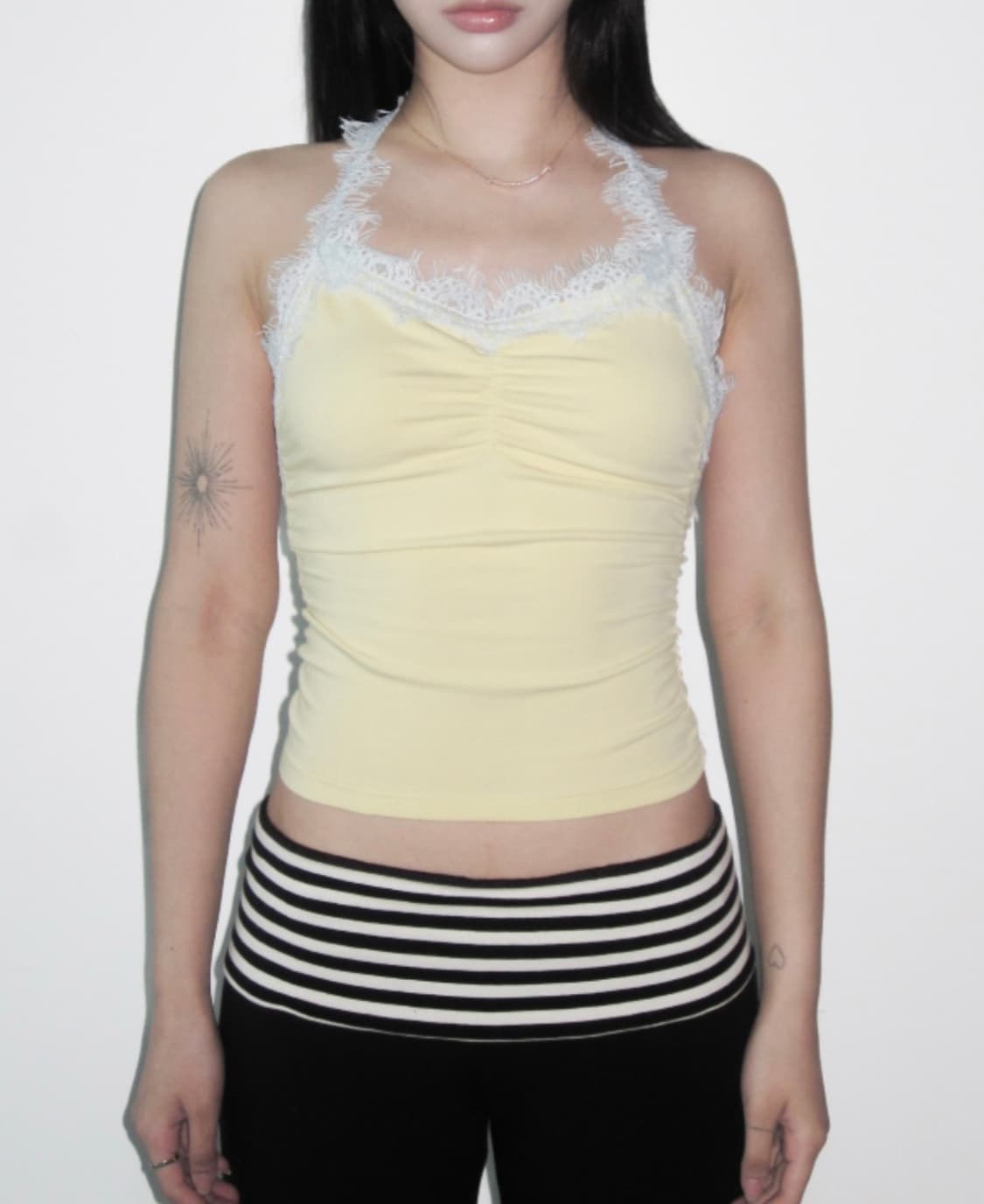 아람하우스 Lace Shirring Halter Top 상품이미지1