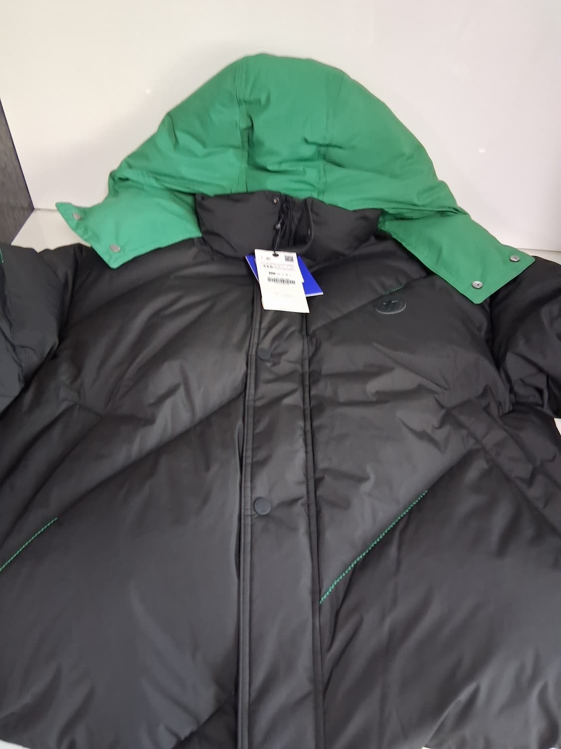 새상품 자라 아더에러 콜라보 블랙 패딩 출시가 35만원 상품이미지5