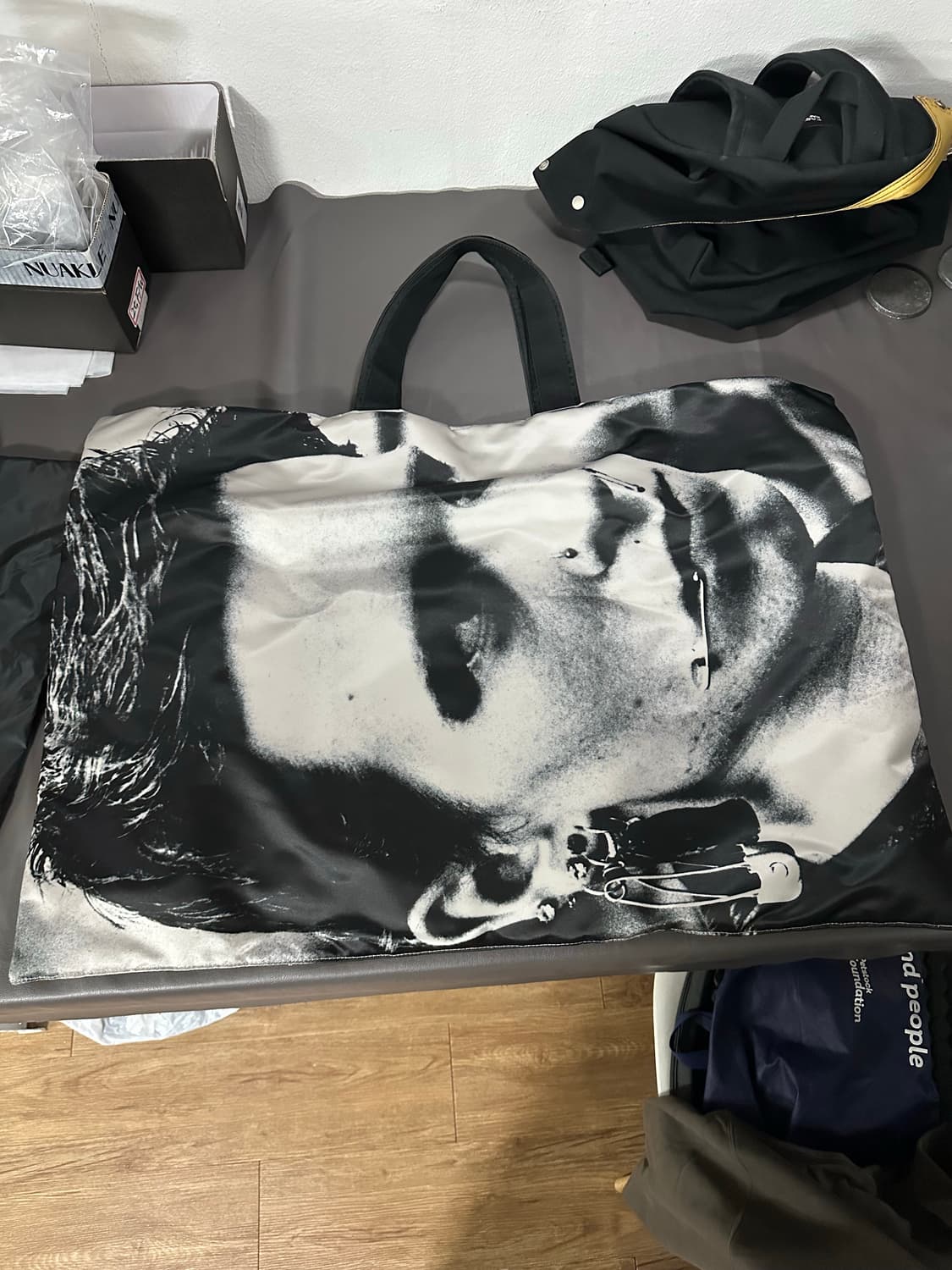 라프시몬스 이스트백 포스터 빅사이즈 토트백 상품이미지5