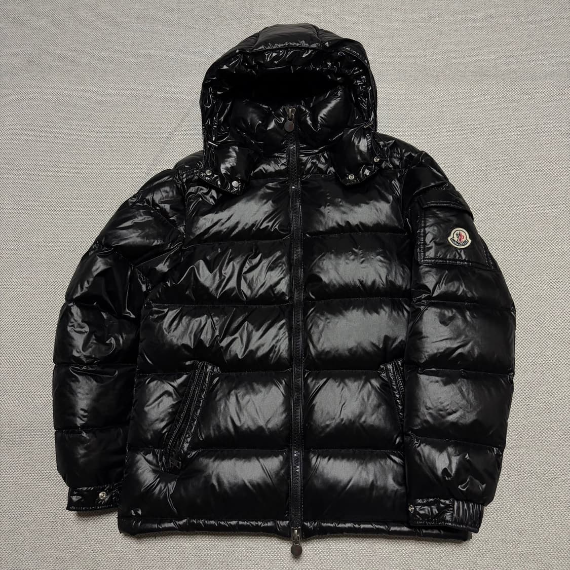 몽클레어 마야 유광 패딩 상품이미지1