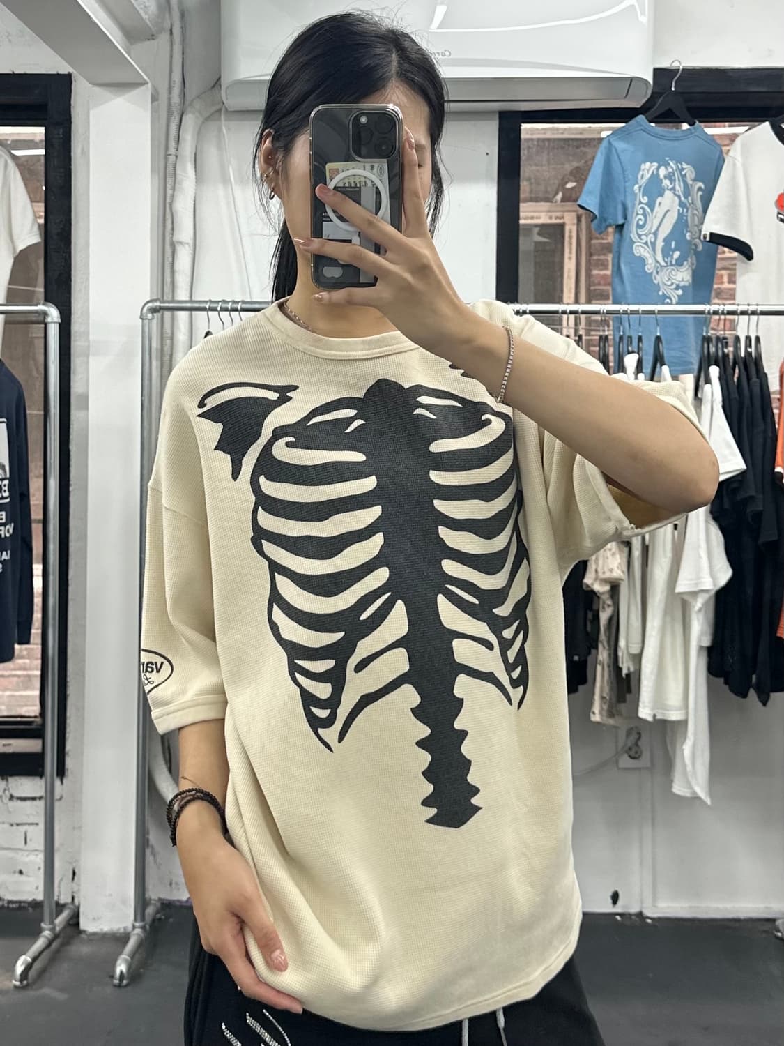 밴슨 레더 써멀 본 베이지 티셔츠 상품이미지2