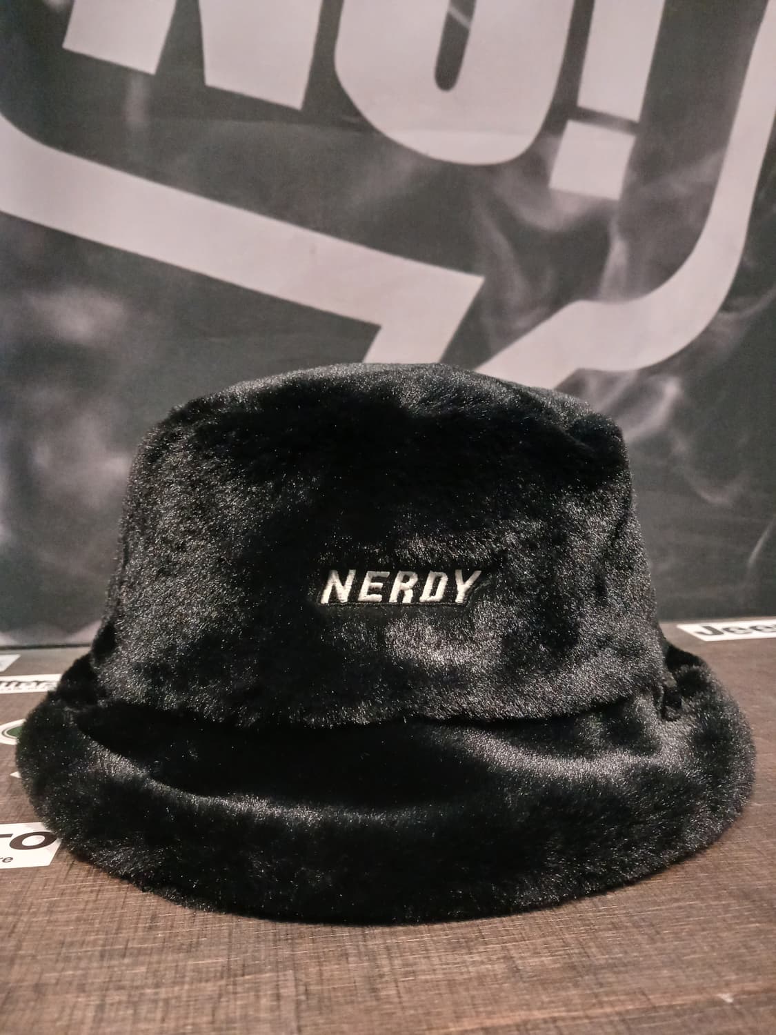 NERDY 퍼 버킷햇 블랙 상품이미지1