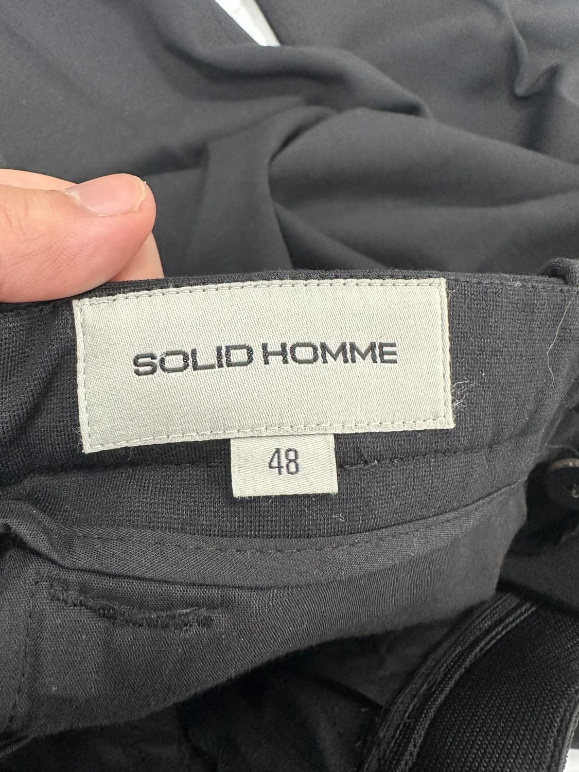 솔리드옴므 블랙 지퍼 디테일 슬랙스 상품이미지3