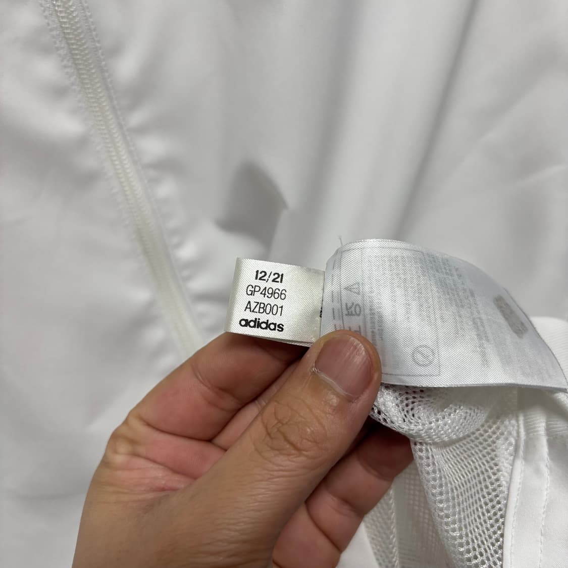 아디다스 화이트 후디 바람막이 상품이미지5