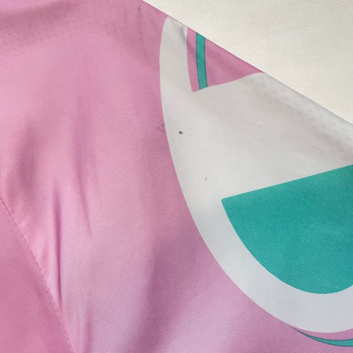 챔피온 핑크 로고 패턴 코치 자켓 상품이미지2