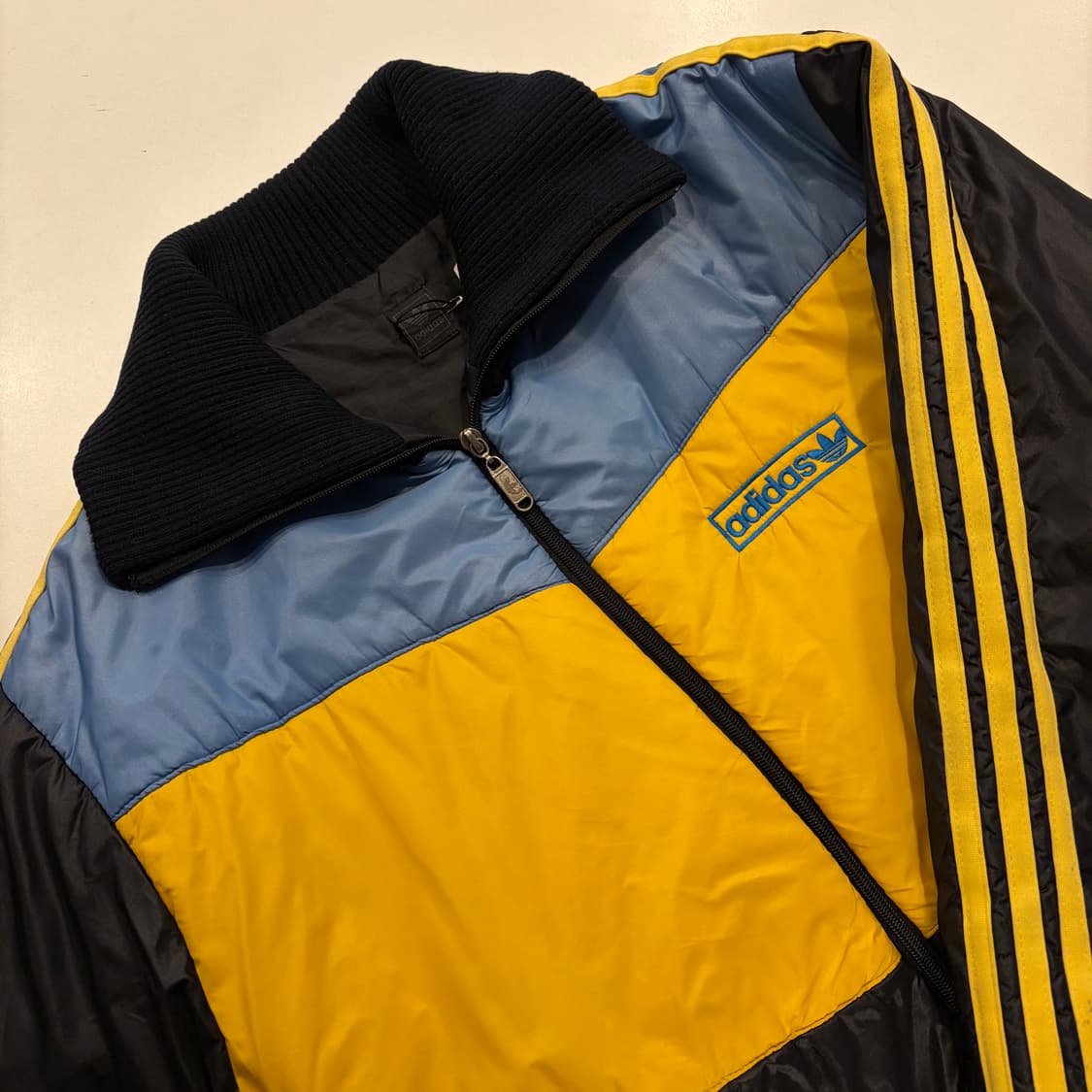 00s 아디다스 3선 빅로고 패딩 자켓 블랙/옐로우 C995 상품이미지3