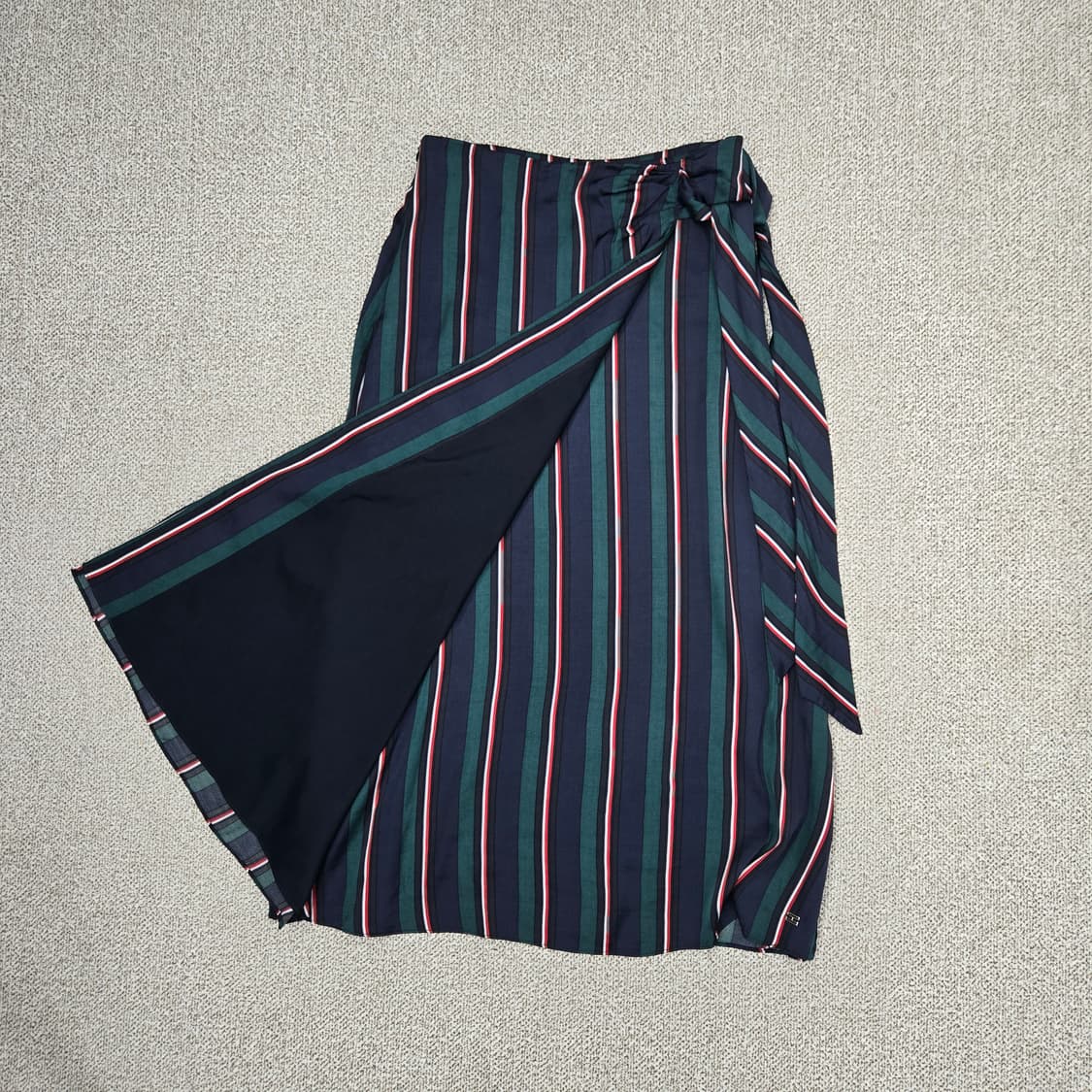 0160 타미힐피거 스트라이프 비스코스  랩 스커트 2 상품이미지4