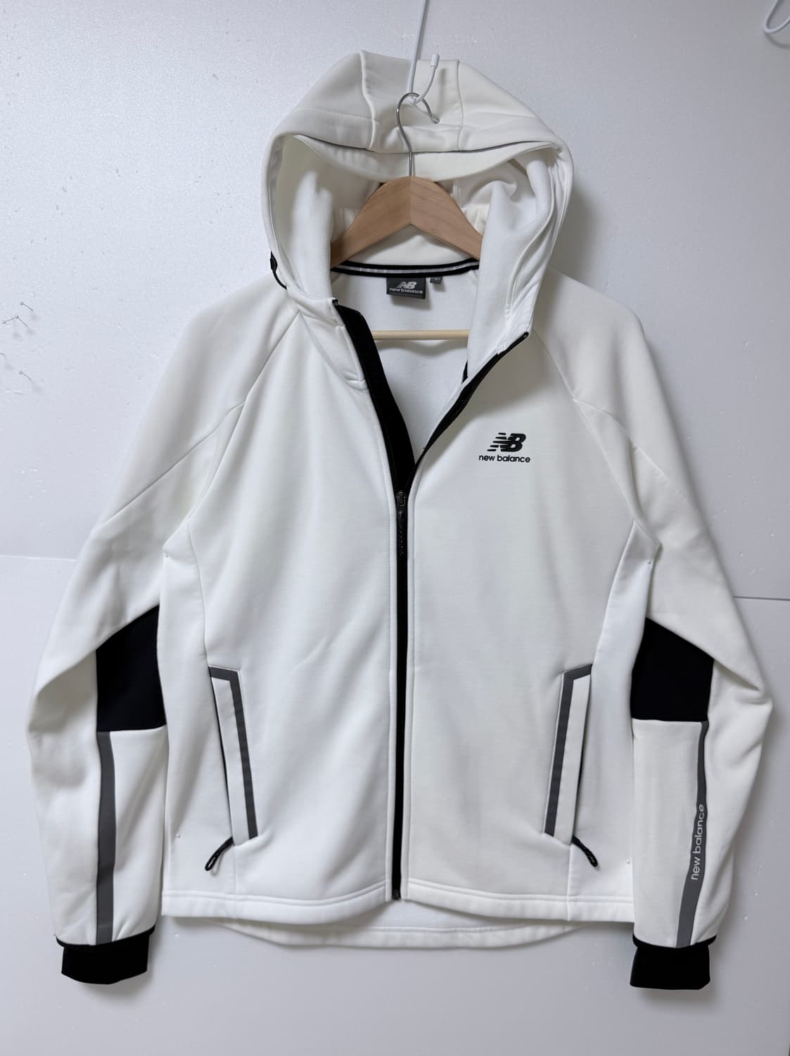 뉴발란스 후드 집업 화이트 100 데일리 상품이미지1