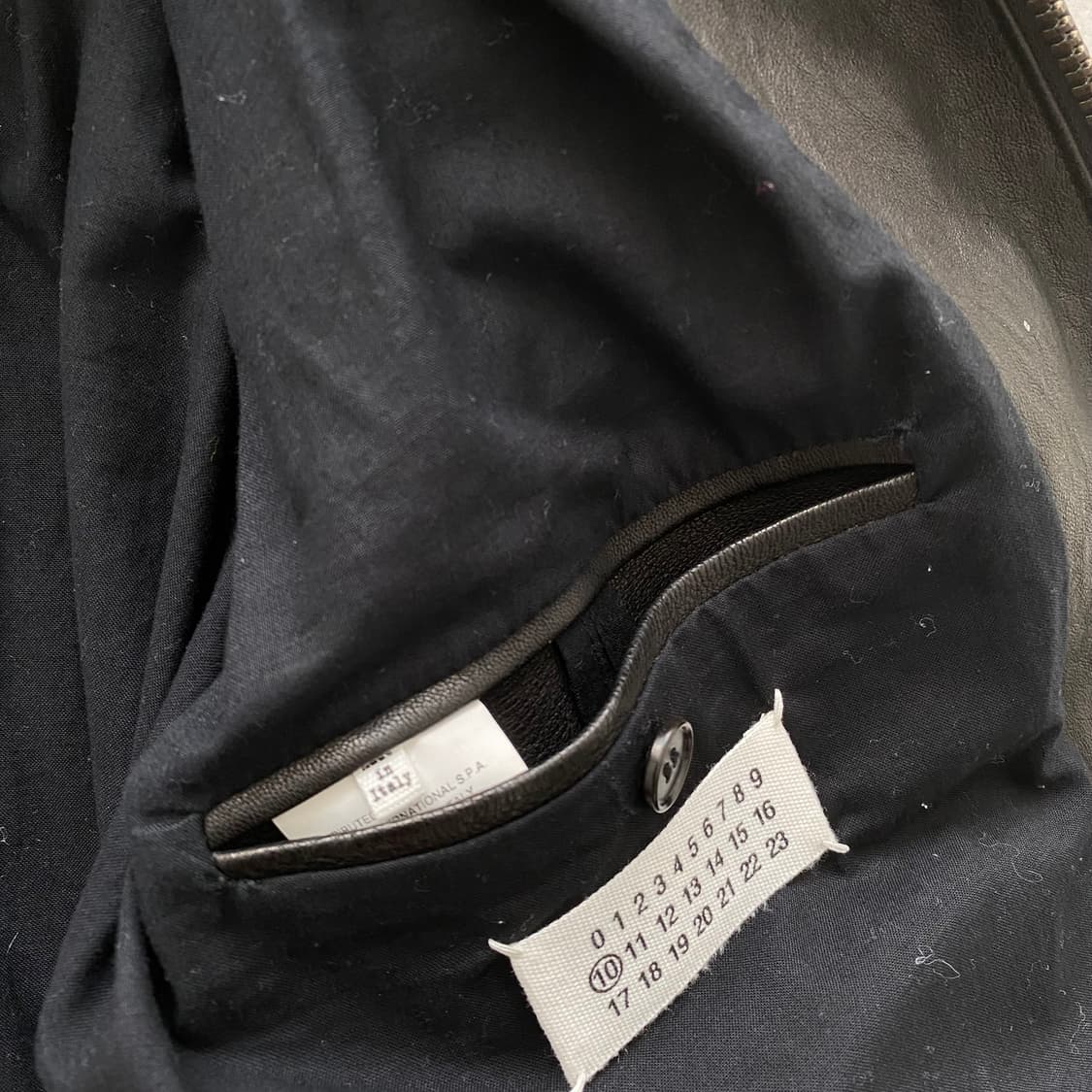 [50] 마틴 마르지엘라 14SS 램스킨 울 콘트라스트 패널 블루종 상품이미지6